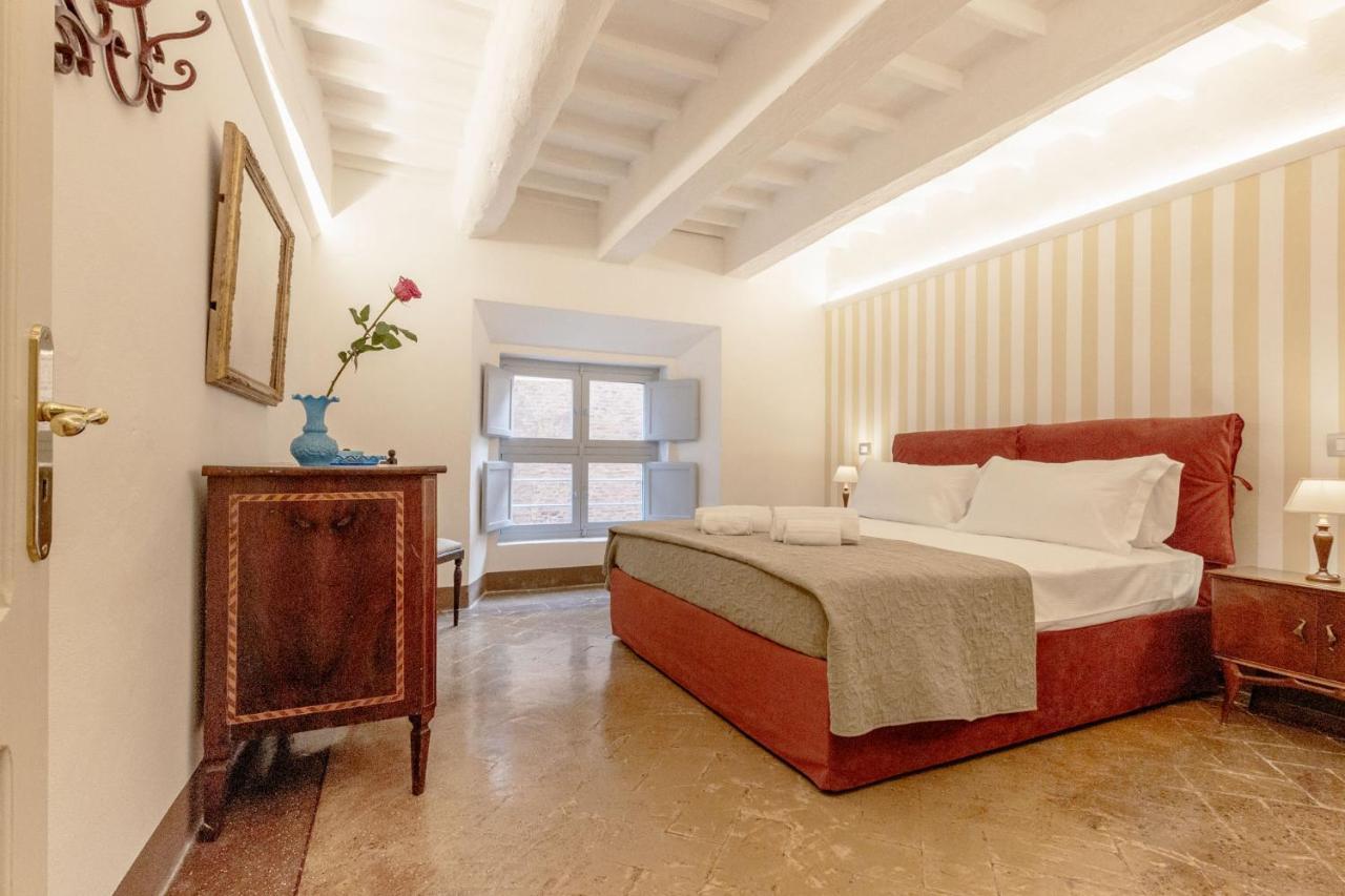 Palazzo Chigi Zondadari Apartment Siena Exterior foto